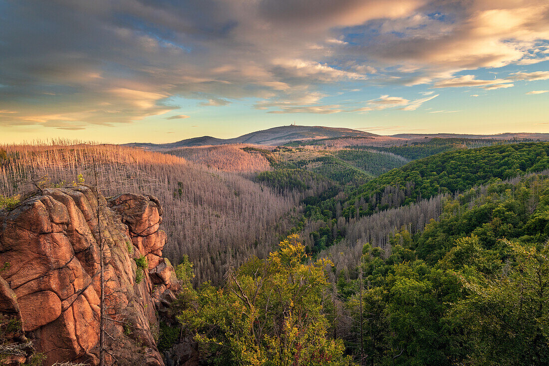 Aussicht, Brockenblick, Brocken, Sonnenuntergang, Wald, Klippe, Rabenklippe, Harz, Niedersachsen, Deutschland, Europa