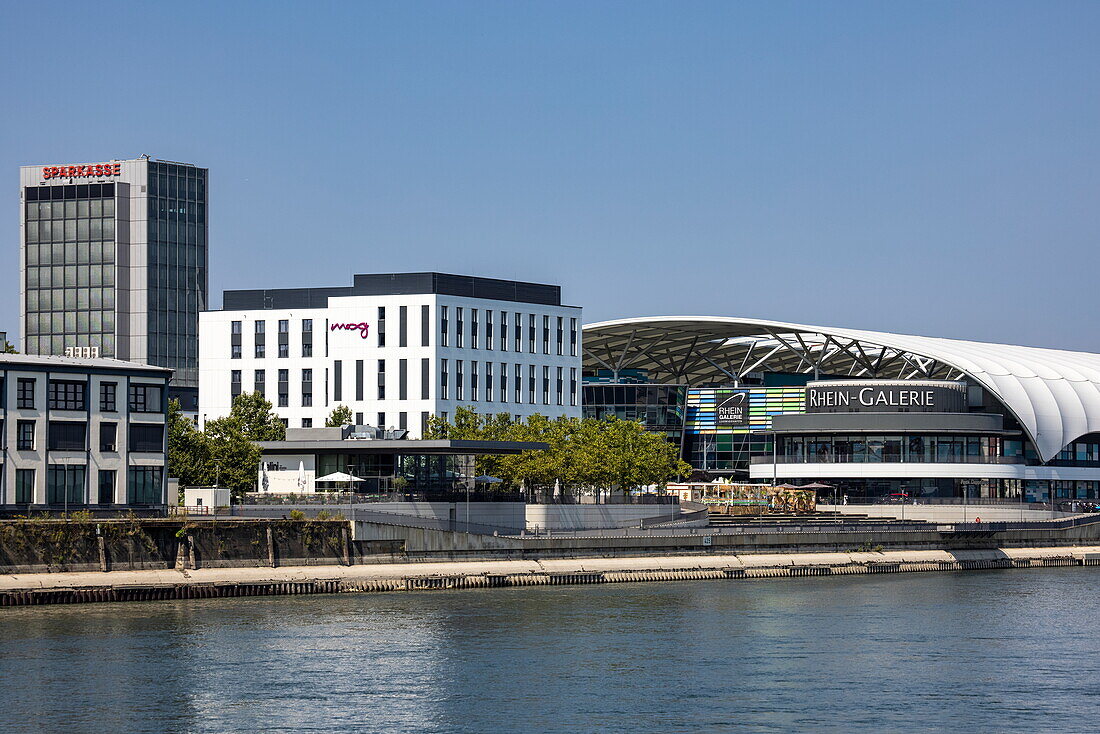 Einkaufszentrum Rhein-Galerie vom Rhein aus gesehen, Ludwigshafen, Rheinland-Pfalz, Deutschland, Europa