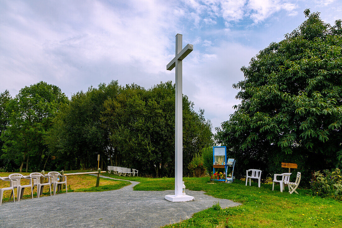  Pilgrim cross and pilgrimage site La Croix glorieuse de Dozulé (Dozule) in the Pays d&#39;Auge in the Calvados department in the Normandy region of France 