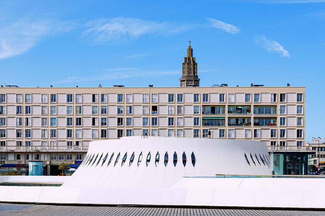  Cultural centre Espace Oscar Niemeyer with library building ›Petit Volcan‹ (Little Volcano) and Saint-Joseph church as well as houses by Auguste Perret in Le Havre on the Alabaster Coast (Côte d&#39;Albatre, Cote d&#39;Albatre) in the Seine-Maritime department in the Normandy region of France 