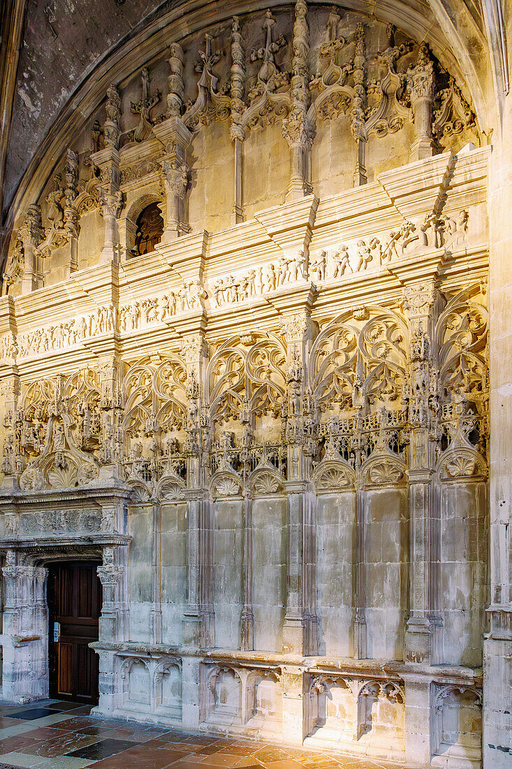  Mur du trésor (wall of the sacristy) with Frieze of the Savages (Frise des Sauvages) with bas-relief from the 16th century on sea expeditions to Asia, Africa and America and encounters with indigenous peoples in the church Saint-Jacques (St. James&#39; Church) in Dieppe on the Alabaster Coast (Côte d&#39;Albâtre, Cote d&#39;Albatre) in the Seine-Maritime department in the Normandy region of France 