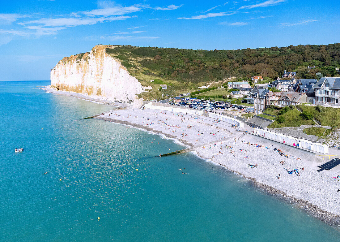  Les Petites-Dalles on the Alabaster Coast (Côte d&#39;Albâtre, Cote d&#39;Albatre) in the Seine-Maritime department in the Normandy region of France 