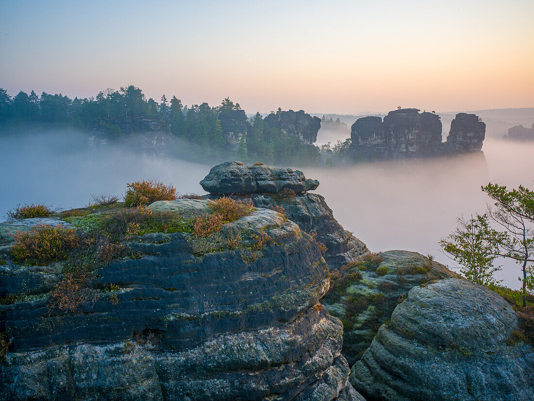  Sunrise and fog, Ferdinandstein, Bastei, Saxon Switzerland, Elbe Sandstone Mountains, Saxony, Germany, Europe 