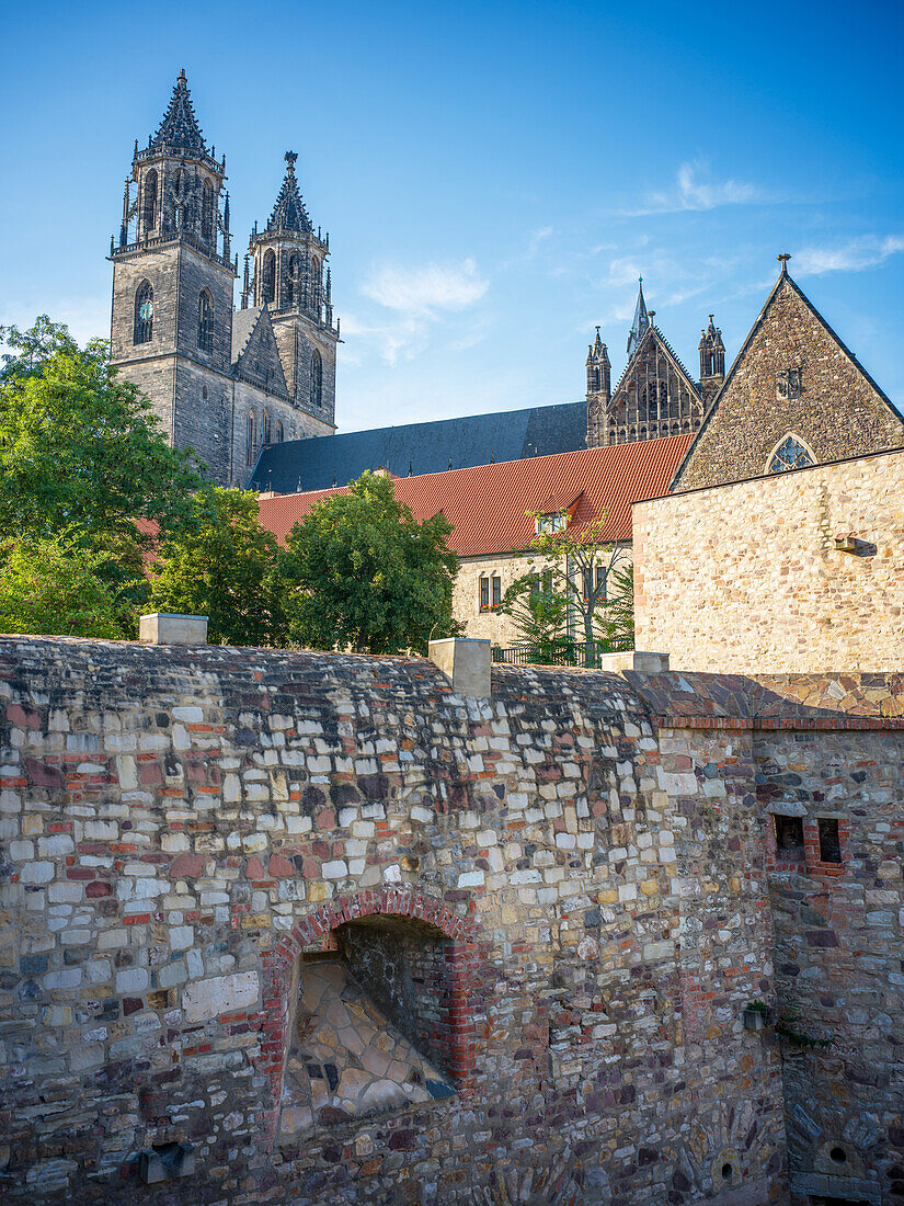 Magdeburger Dom und Bastion Cleve, Magdeburg, Sachsen-Anhalt, Mitteldeutschland, Deutschland, Europa