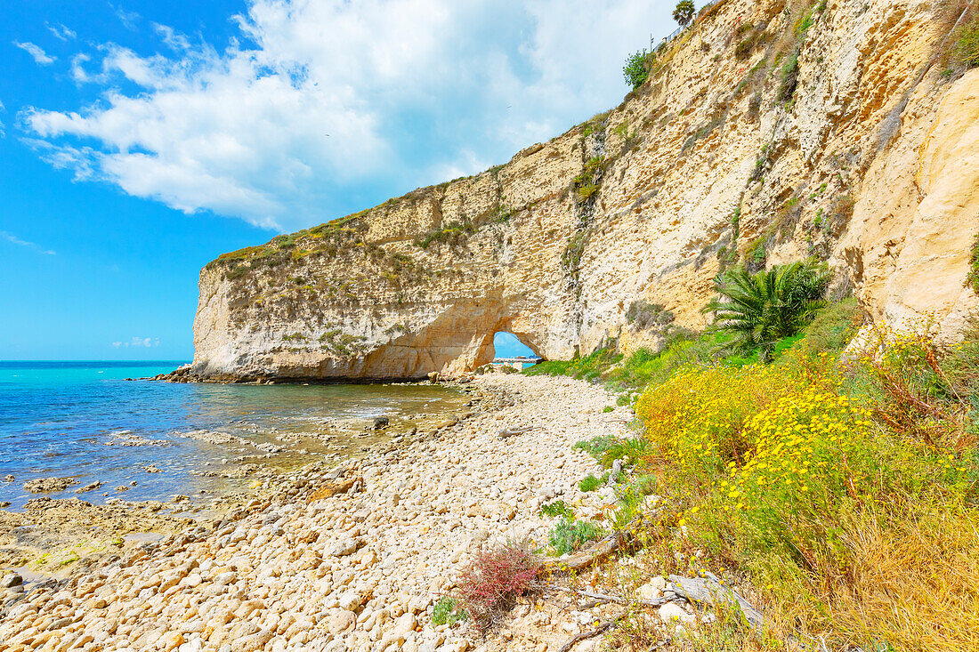  Strand in der Nähe von Terme Selinuntine, Sciacca, Bezirk Agrigento, Sizilien, Italien 