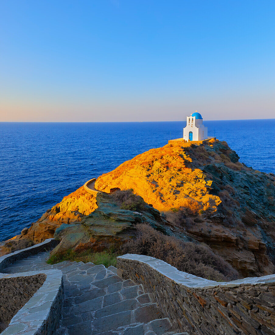  Kirche der Sieben Märtyrer, Kastro, Insel Sifnos, Kykladen, Griechenland 