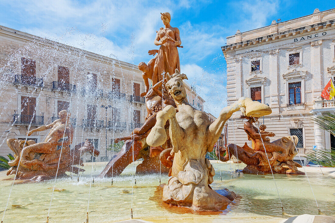  Diana-Brunnen, Ortygia, Syrakus, Sizilien, Italien 