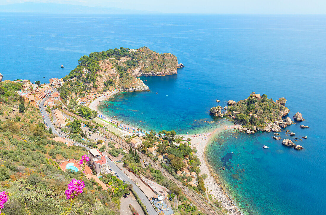  Isola Bella, erhöhte Ansicht, Taormina, Sizilien, Italien 