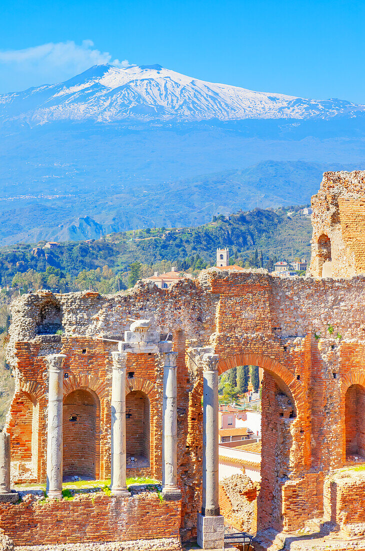 Griechisches Theater mit Ätna, Taormina, Sizilien, Italien