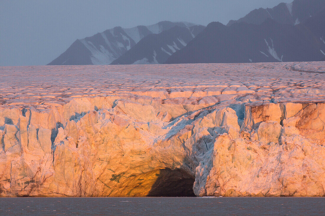  Kongsbreen glacier in the evening light, Kongsfjord, Spitsbergen, Norway 