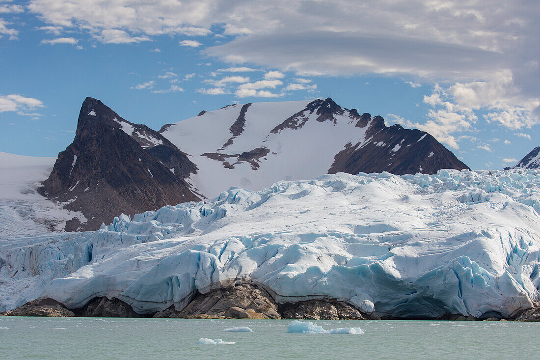  Smeerenburgbreen glacier, Bjornfjord, Spitsbergen, Norway 