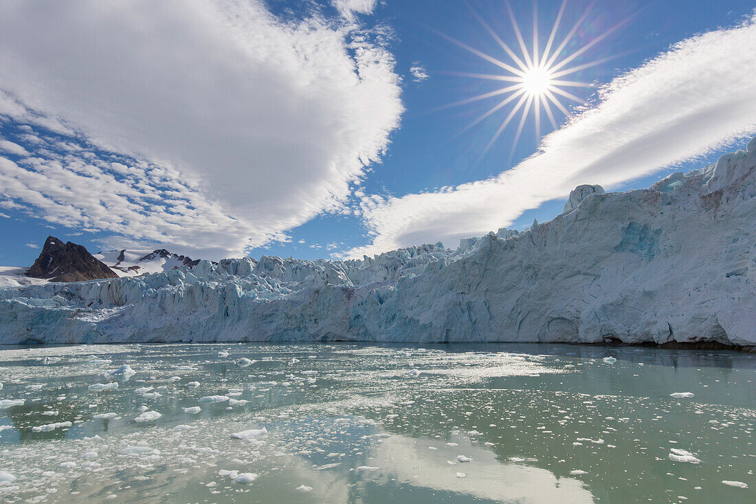  Smeerenburgbreen glacier, Bjornfjord, Spitsbergen, Norway 