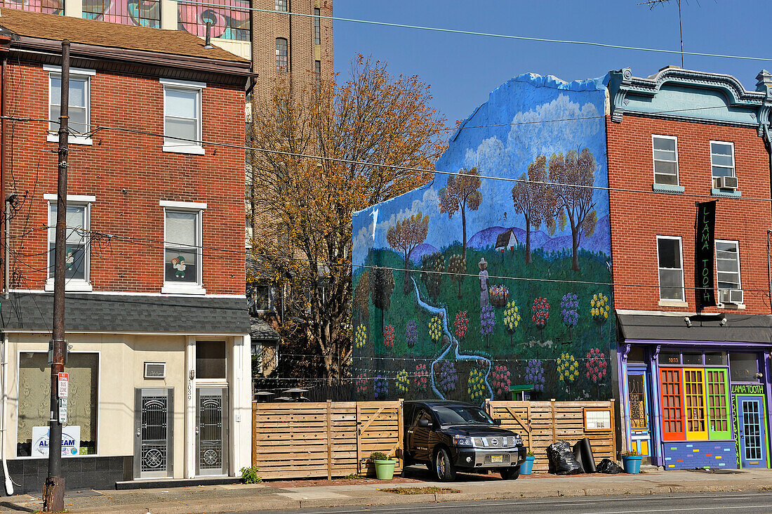 „Erinnerungen an mein Leben“, Wandgemälde von Frito Bastien, Spring Garden Street, Mural Arts Program, Philadelphia, Pennsylvania, USA