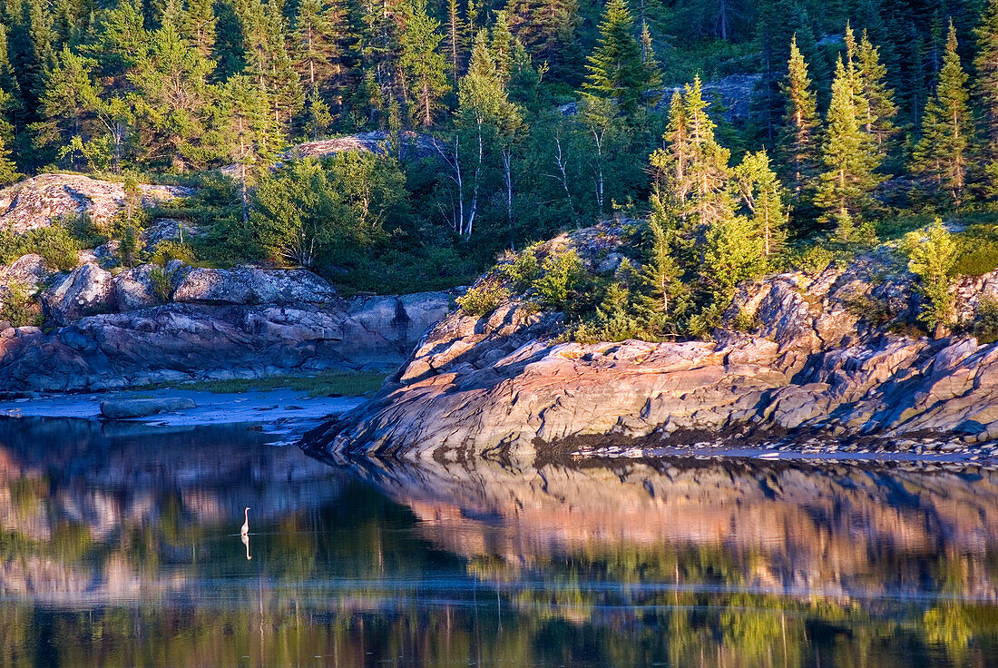 Landschaft am Ufer des Sankt-Lorenz-Flusses, Region Côte-Nord, Provinz Quebec, Kanada, Nordamerika