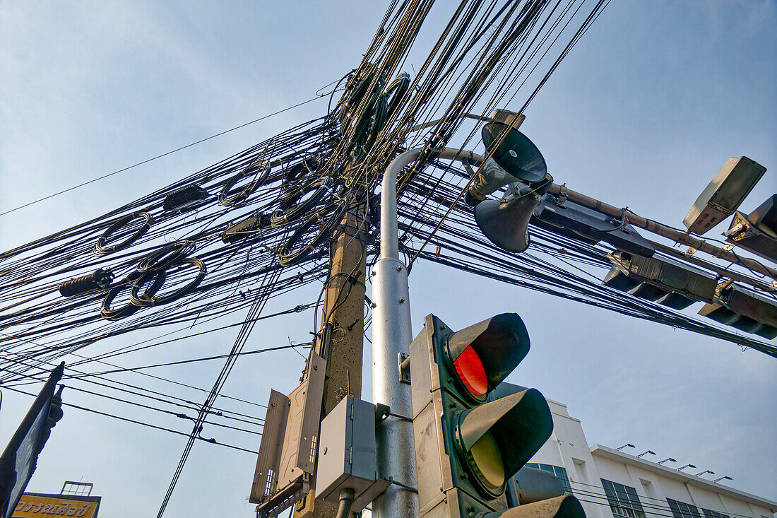  Chaotic wiring, power grid, power cable, traffic light, Bangkok, Thailand, 