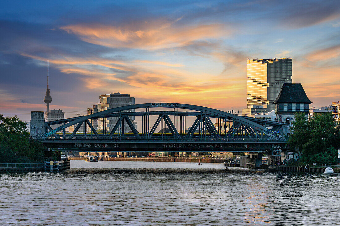  Spree, Elsenbrücke, Amazon Tower, TV tower, sunset, Berlin Treptow-Köpenick, 