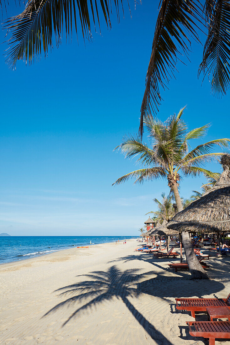  Blick auf den Strand von Cua Dai. Hoi An, Provinz Quang Nam, Vietnam. 