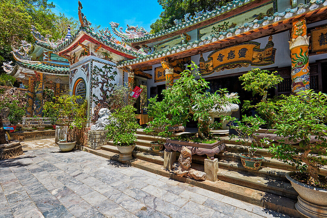 Exterior view of the Linh Ung Pagoda on the Thuy Son Mountain. The Marble Mountains, Da Nang, Vietnam.