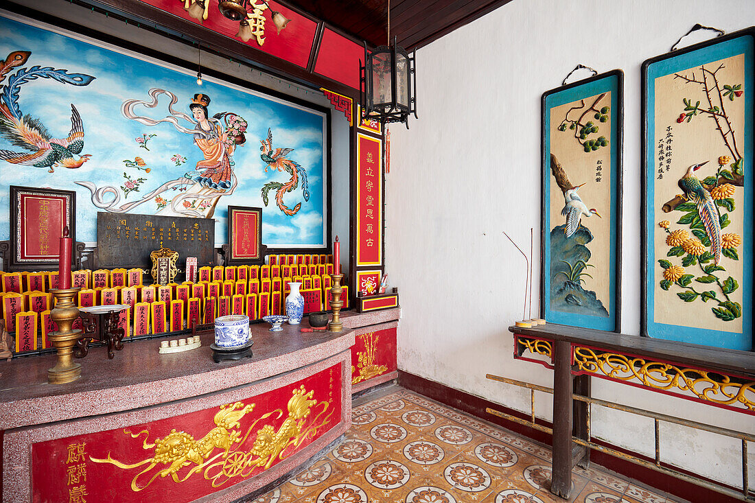 Interior view of the Cantonese (Quang Trieu) Assembly Hall. Hoi An Ancient Town, Quang Nam Province, Vietnam.