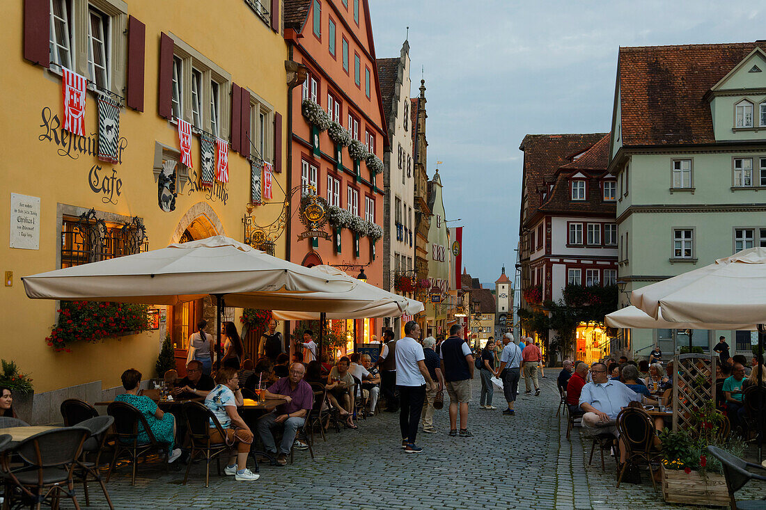 Restaurants, Market Square, Twilight, Rothenburg ob der Tauber, Franconia, Bavaria, Germany