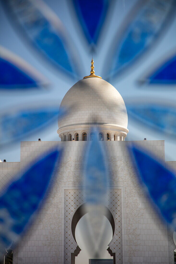  Sheikh Zayed Bin Sultan Al Nahyan Mosque, seen through stained glass window, Abu Dhabi, Abu Dhabi, United Arab Emirates, Middle East 