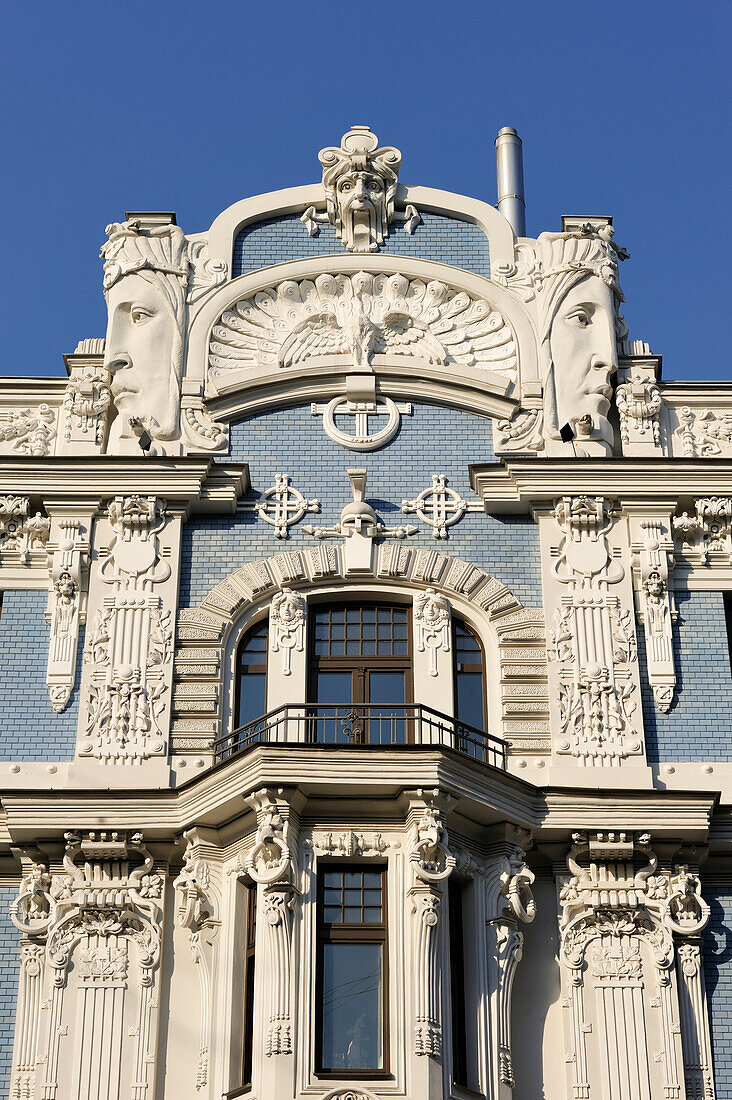 Fassade Jugendstilgebäude in der Elizabetes-Straße, Werk des Architekten Mikhail Eisenstein, Riga, Lettland, Baltikum, Nordeuropa