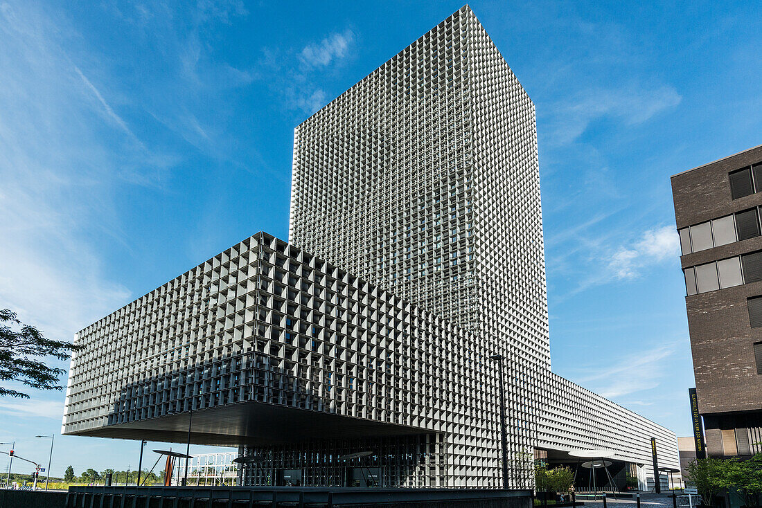  Modern architecture, University of Luxembourg, on the site of a former steelworks, Belval, Esch-sur-Alzette, Luxembourg 