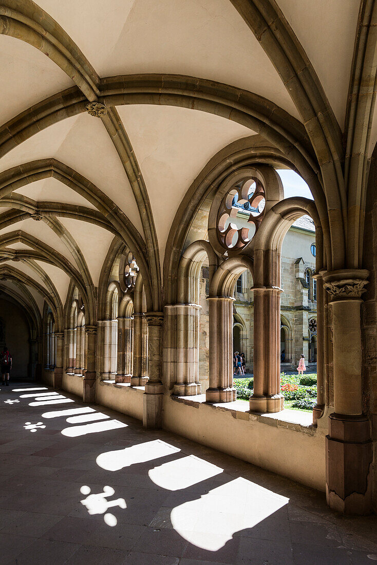 Kreuzgang, Liebfrauenkirche, UNESCO Weltkulturerbe, Trier, Mosel, Rheinland-Pfalz, Deutschland