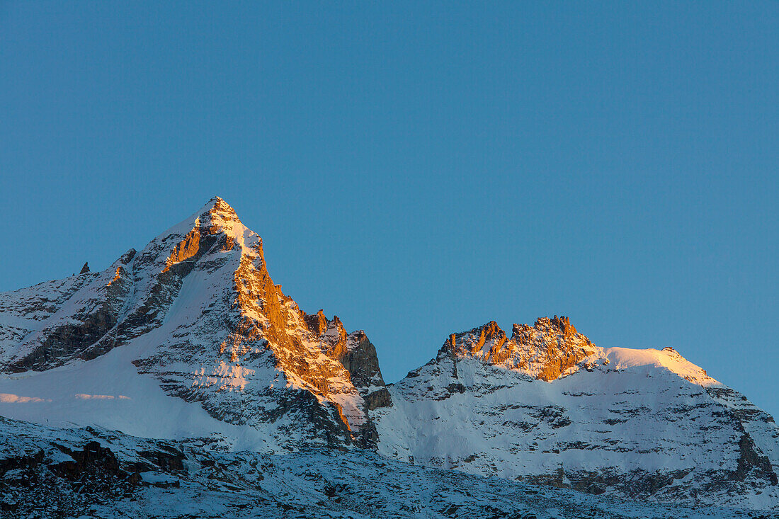  Becca di Monciair mountain in the evening light, Gran Paradiso National Park, Aosta Valley, Italy 