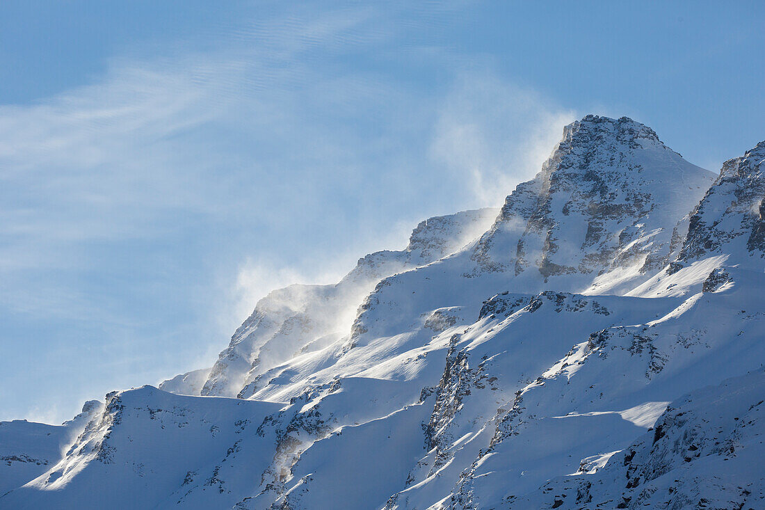 Berge im Schneesturm, Winter, Nationalpark Gran Paradiso, Aostatal, Italien