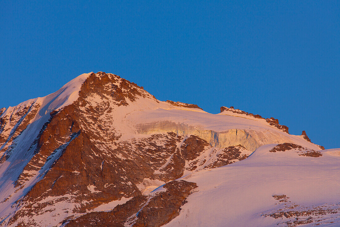 Berg Gran Paradiso im Abendlicht, Nationalpark Gran Paradiso, Aostatal, Italien