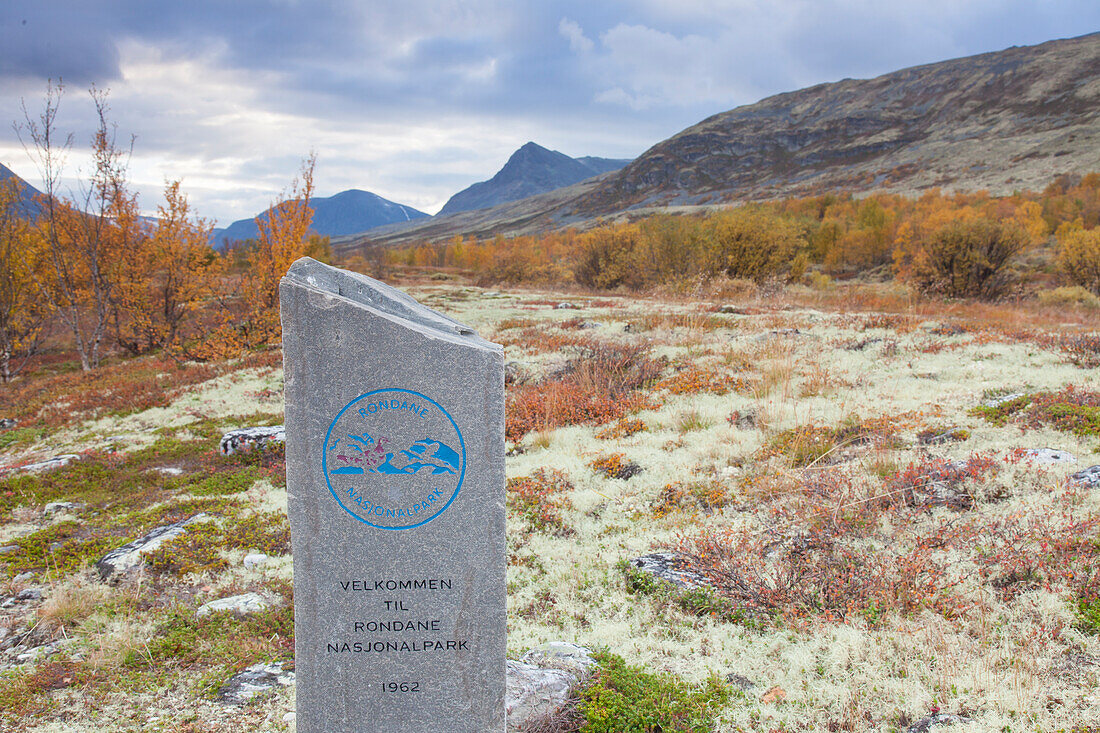 Nationalpark Schild, Døråldalen, Rondane Nationalpark, Oppland, Norwegen