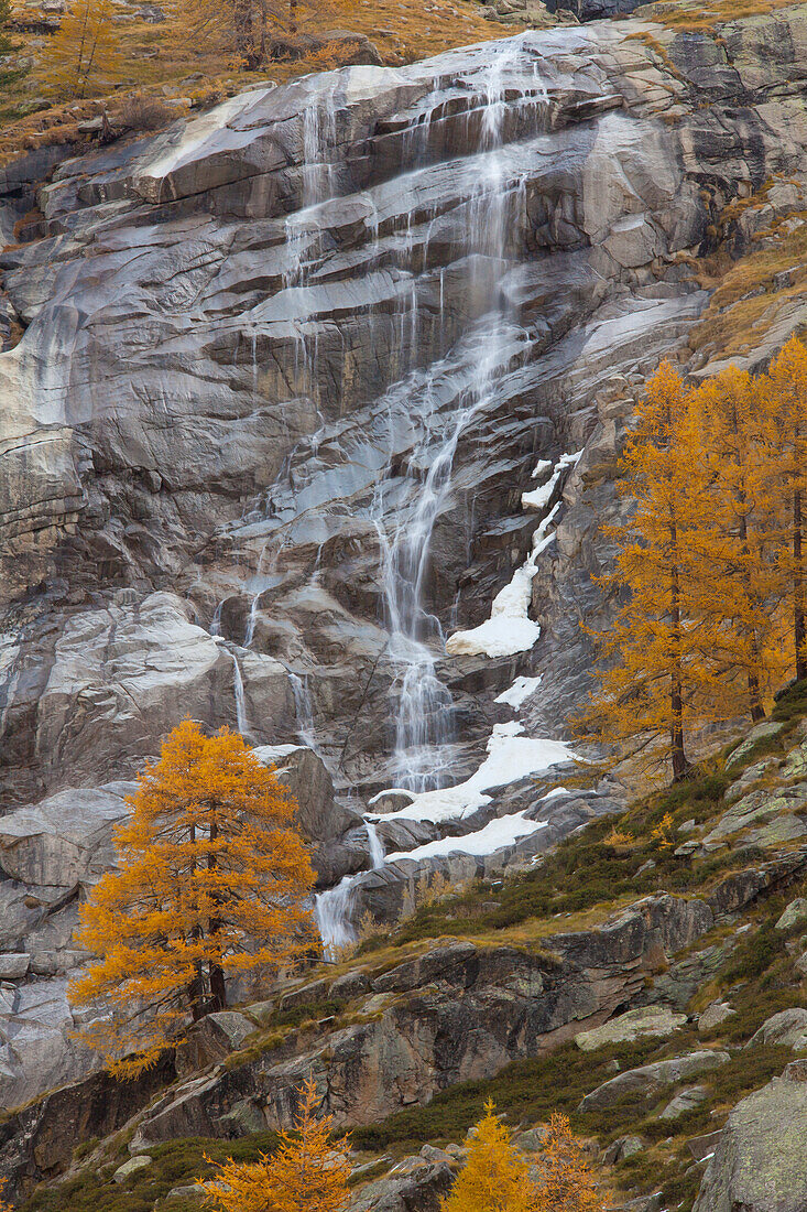  Lillaz Waterfall, Gran Paradiso National Park, Italy 