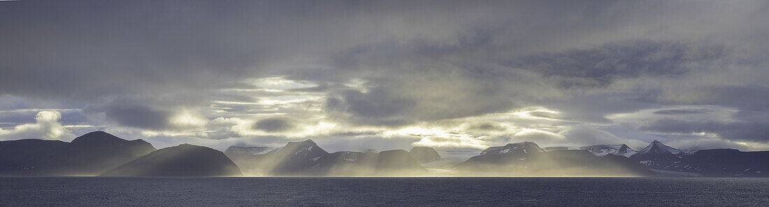  Lighting moods on Sorkapp Land, Spitsbergen, Norway 