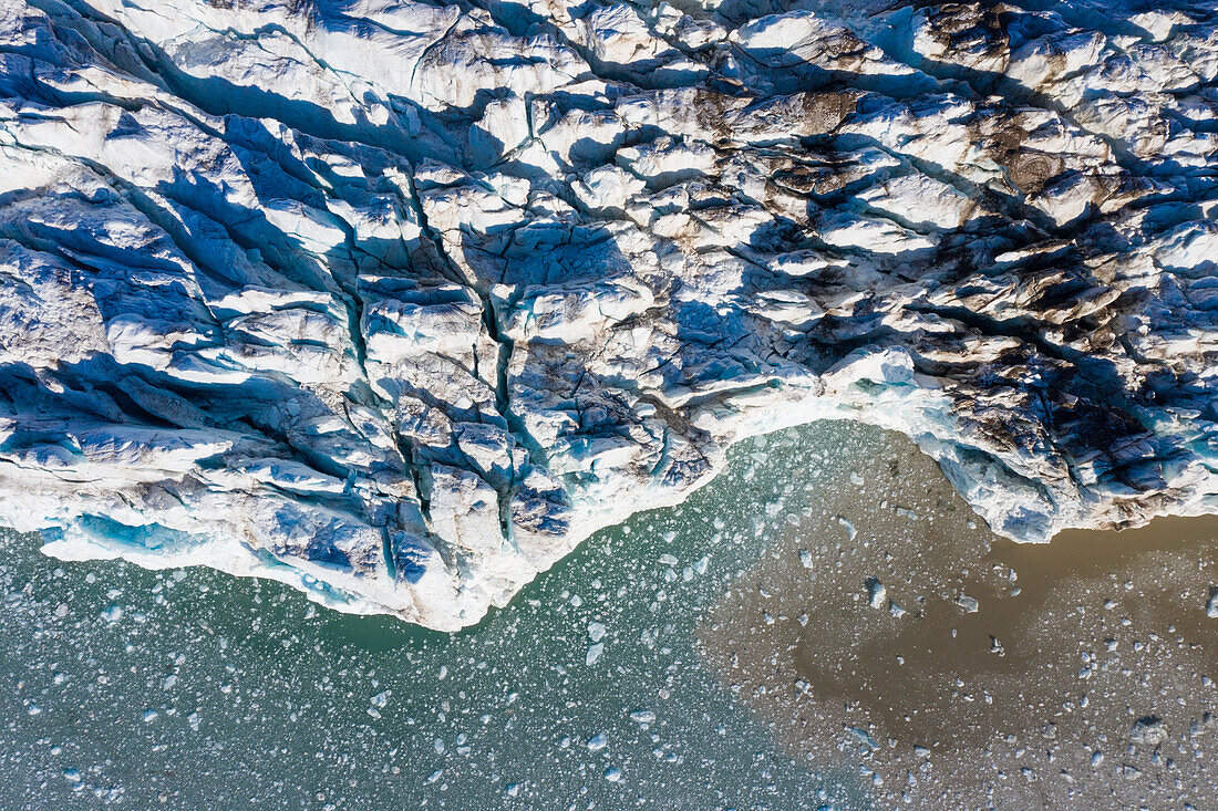 Luftbild vom Gletscher des 14. Juli, Krossfjord, Spitzbergen, Norwegen