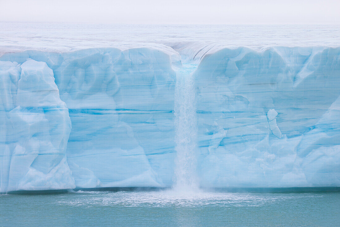  View of the Brasvellbreen glacier on the Austfonna ice cap, Svalbard, Norway 