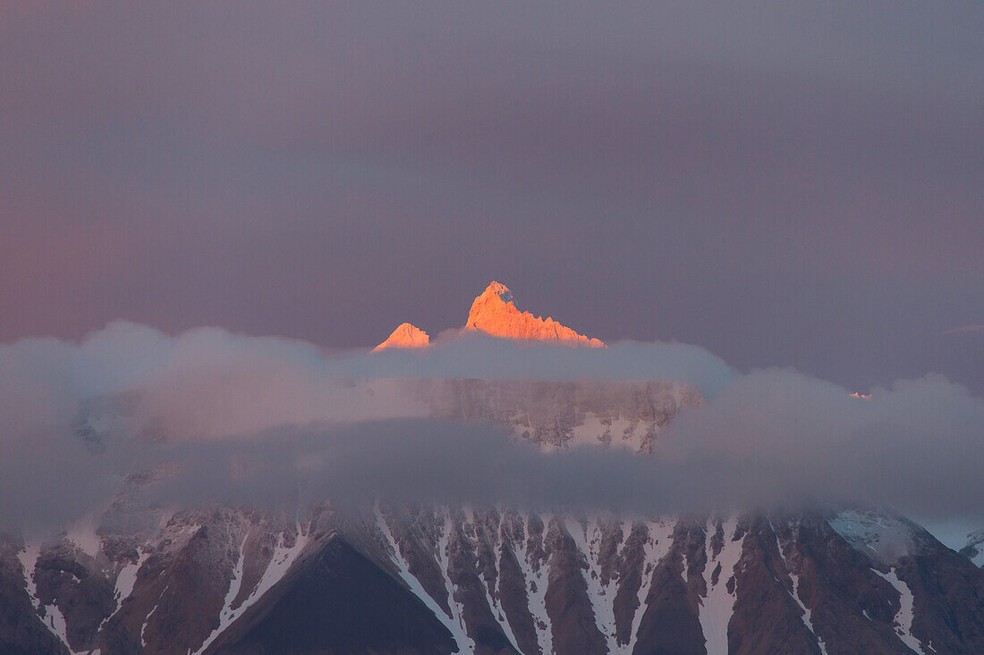  Mountain peak in the evening light, Hornsund, Svalbard, Norway, Europe 