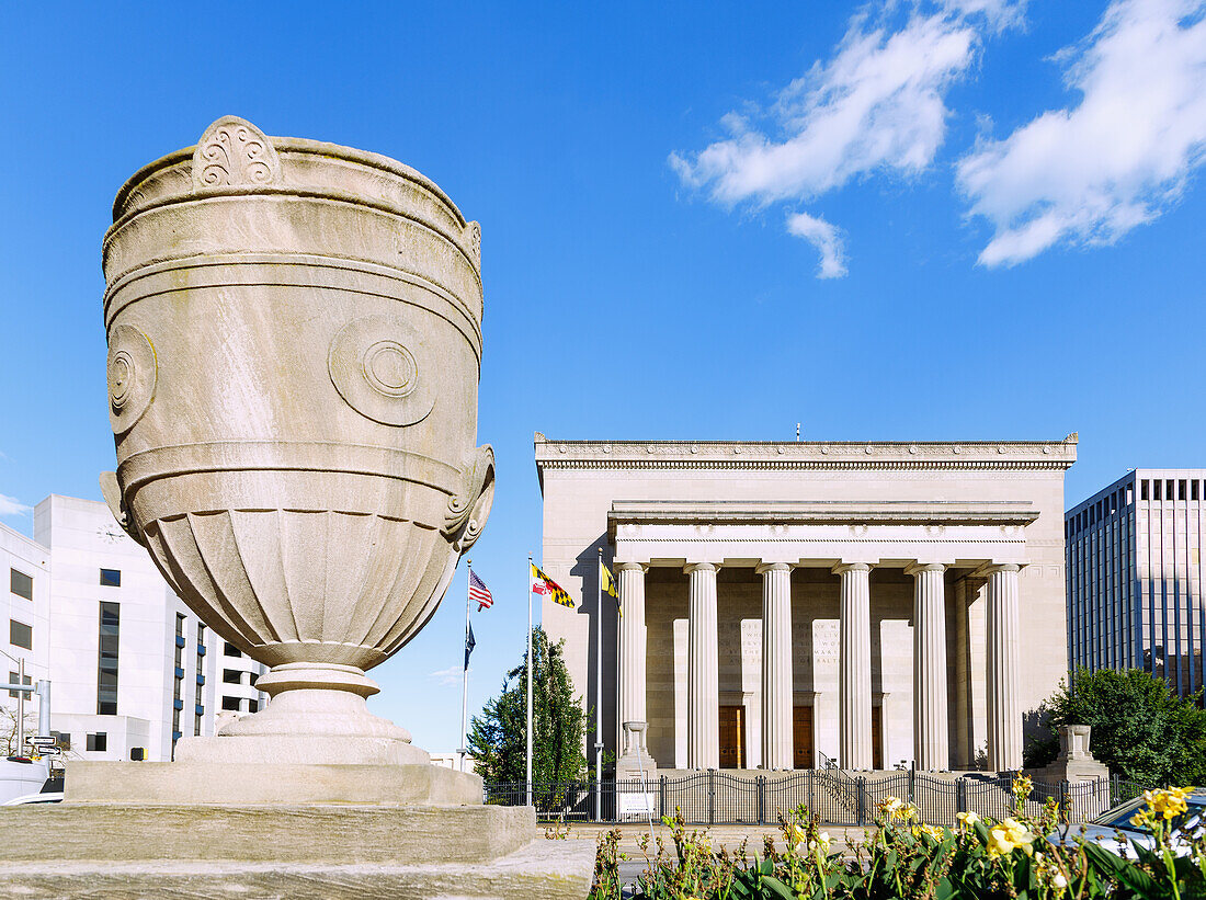  War Memorial Plaza with Baltimore War Memorial in downtown Baltimore, Maryland, USA 