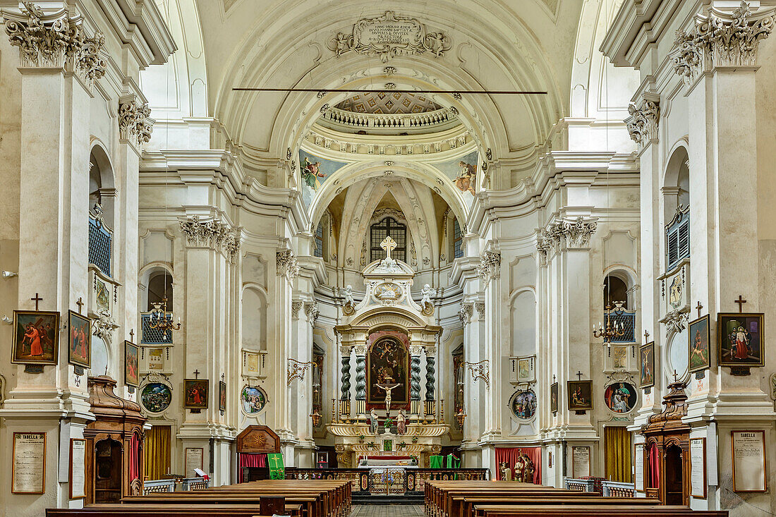  Interior shot of the pilgrimage church in the monastery Santuario di San Giovanni d&#39; Andorno, Biella, Alpi Biellesi, Valais Alps, Piedmont, Italy 