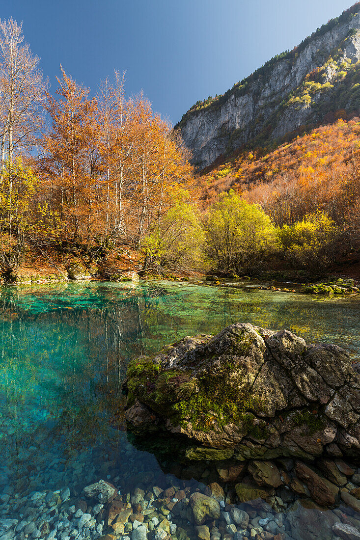 Oko Skakavice, The Eye, Ropojana Tal, Gusinje, Montenegro