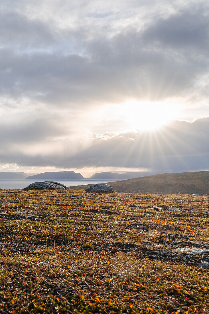 Norwegen, Magerøya, Küstenlandschaft am Nordatlantik