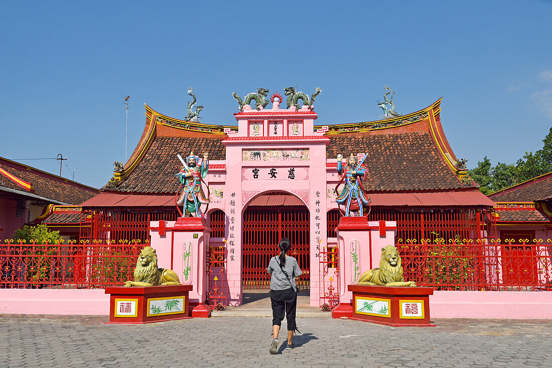 Cu An Kiong Chinese Temple, Lasem, Java island, Indonesia, Southeast Asia