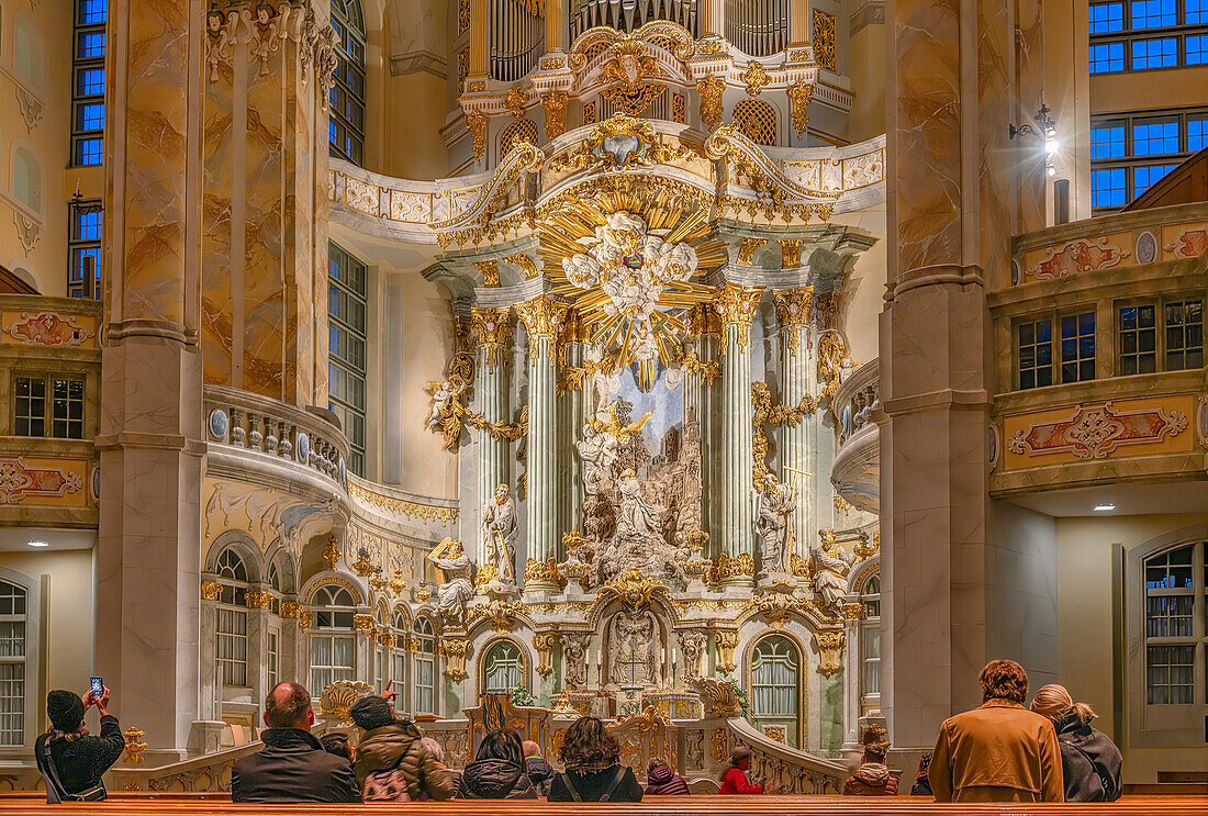 Der barocke Johann-Christian-Feige-Altar in der Dresdner Frauenkirche, Dresden, Sachsen, Deutschland