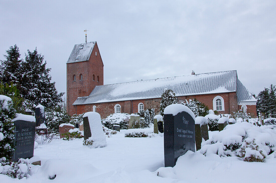 St. Johannis-Kirche, Schnee, Nieblum, Insel Föhr, Nordfriesland, Schleswig-Holstein, Deutschland