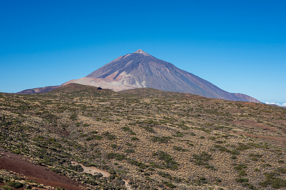  Panorama from the east over the Teide National Park, Parque Nacional del Teide, to the Pico del Teide, 3715m, Tenerife, Canary Islands, Spain, Europe 