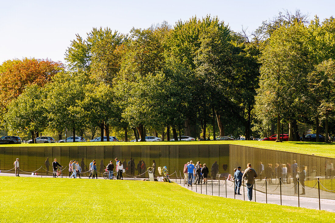  Vietnam Veterans Memorial at the National Mall and Memorial Parks in Washington DC, District of Columbia, USA 