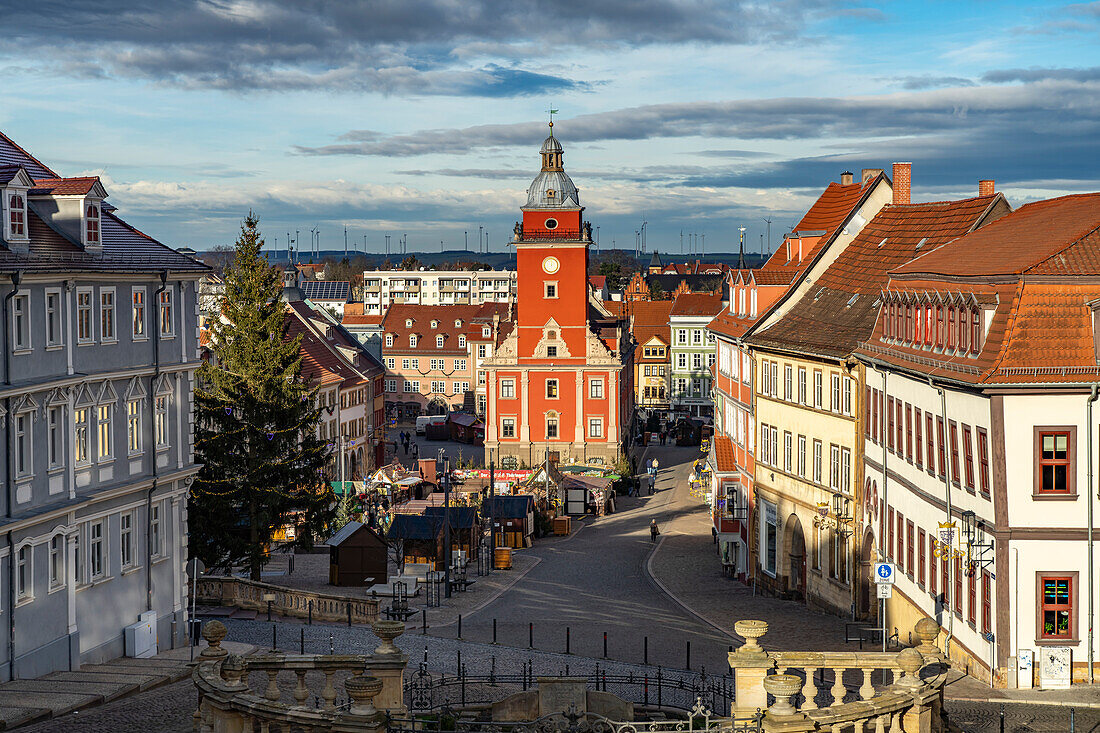 Hauptmarkt mit dem alten Rathaus in Gotha, Thüringen, Deutschland 