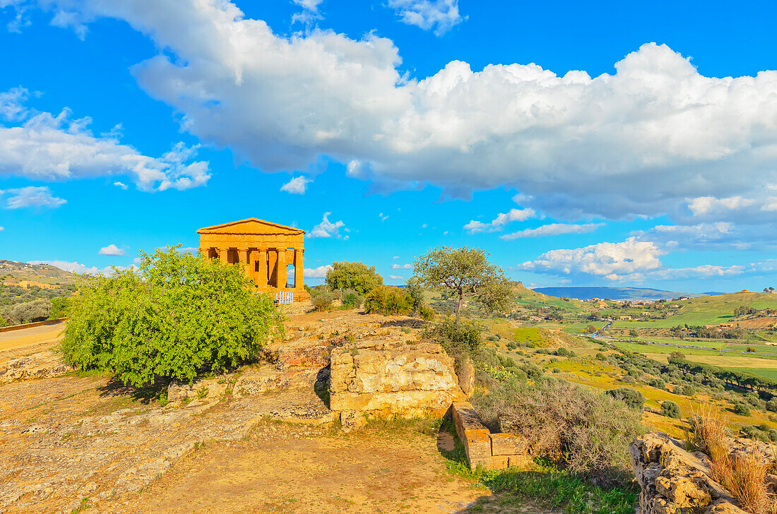  Tempel der Concordia, Tal der Tempel, Agrigent, Sizilien, Italien 