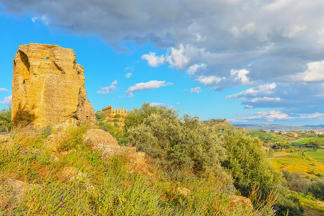  Tempel der Juno, Tal der Tempel, Agrigent, Sizilien, Italien 