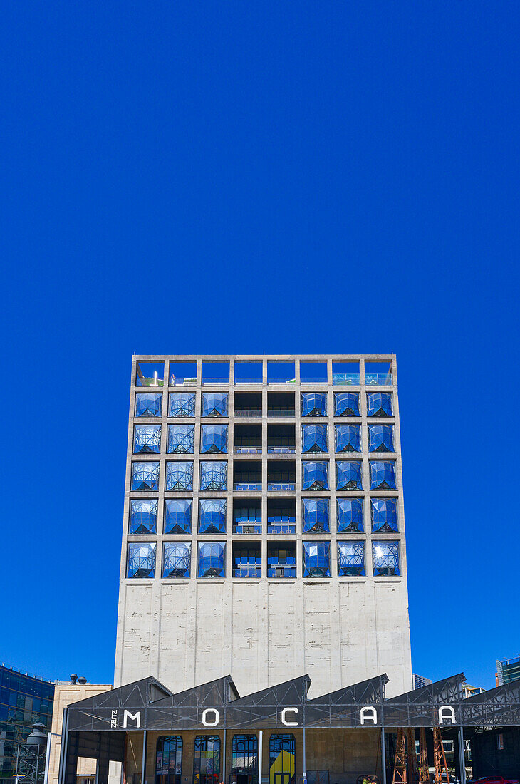 Zeitz Museum of Contemporary Art Africa in einem umgestalteten Getreidesilo, Victoria & Alfred Waterfront, Kapstadt, Südafrika, Afrika